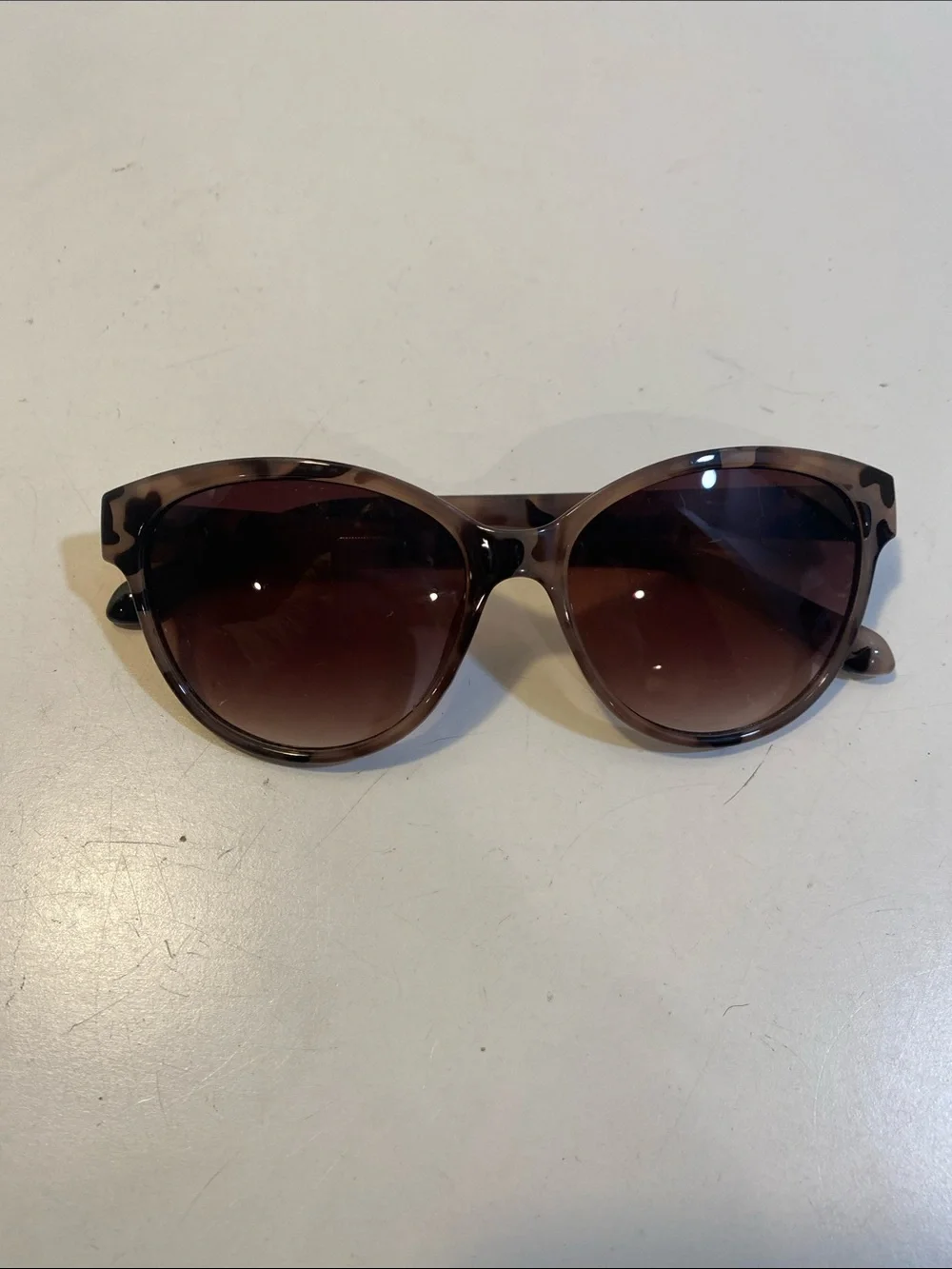 LOFT Tortoiseshell  Sunglasses - Brown Gradient Lenses
